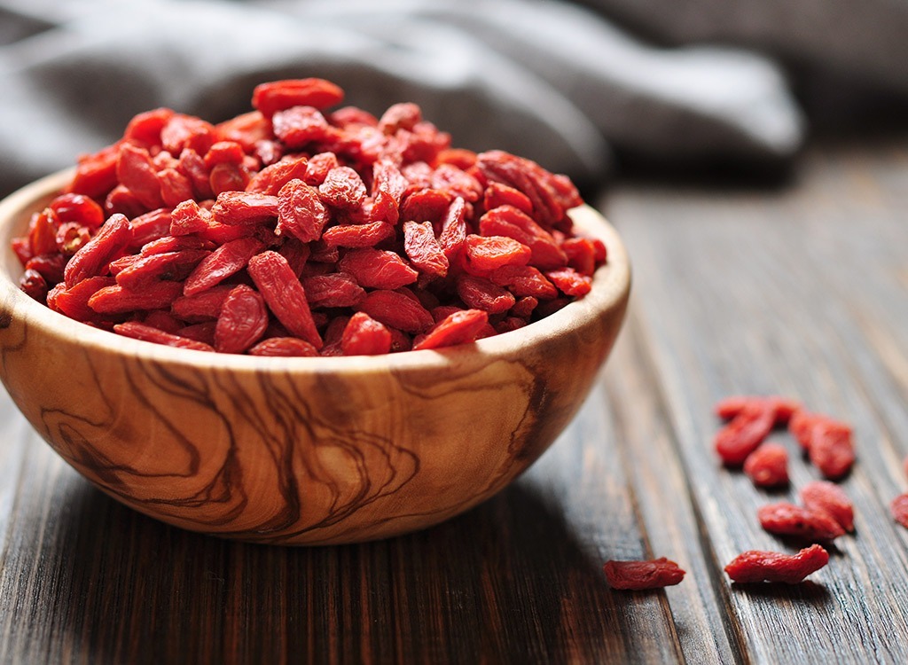 Food for women goji berries