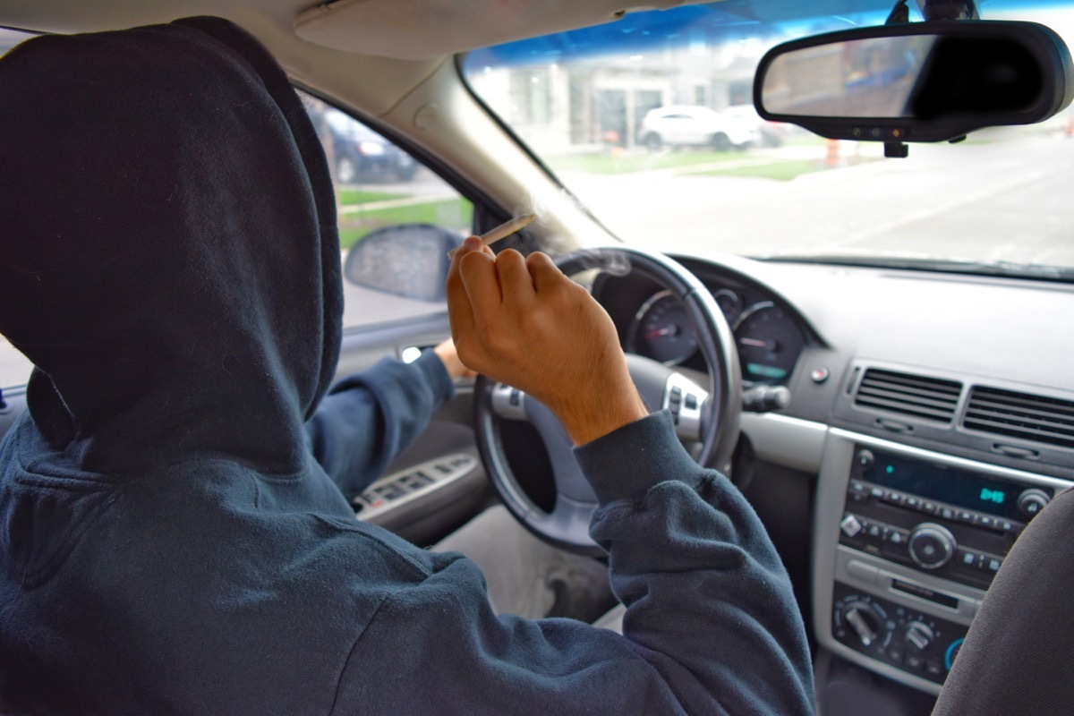 teen smoking driving