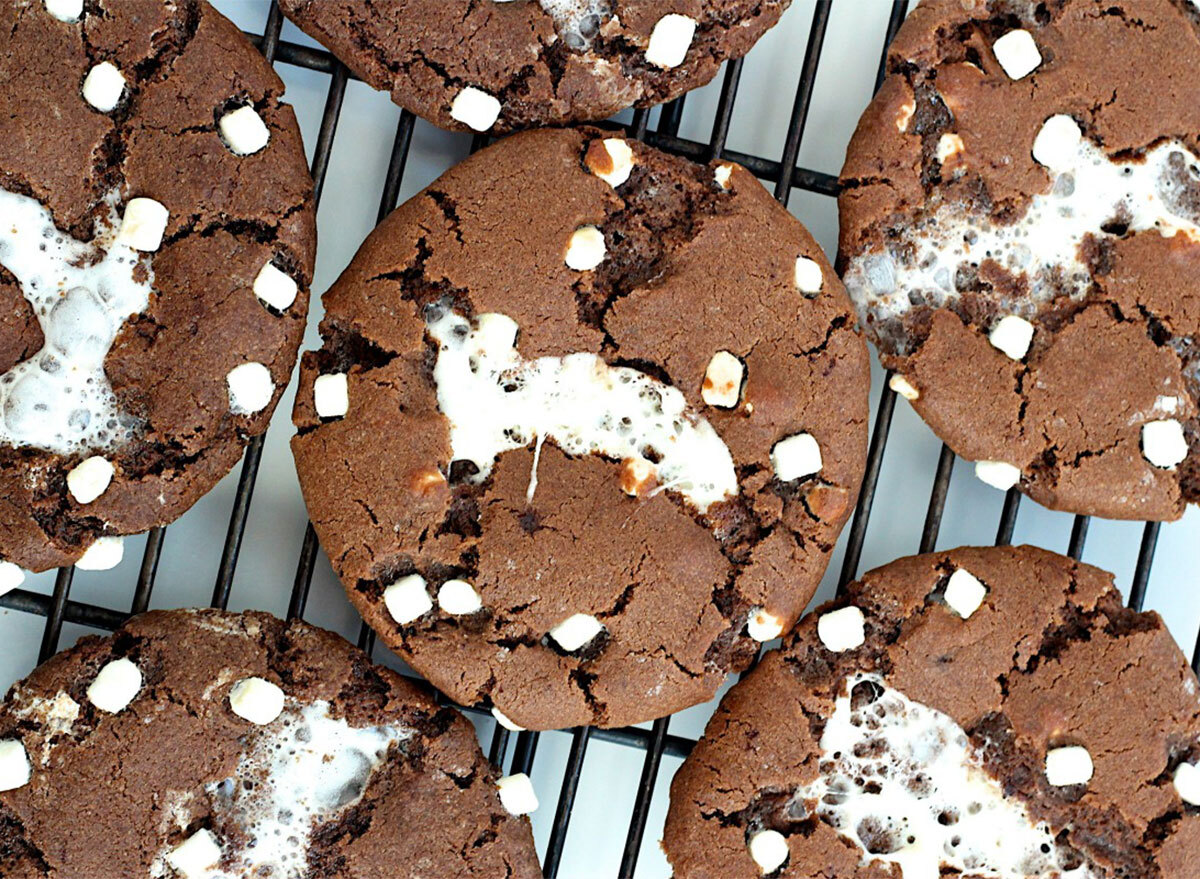 hot cocoa cookies on cooling rack