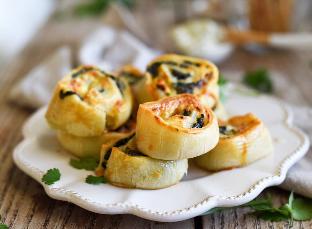 spinach cheese pinwheels