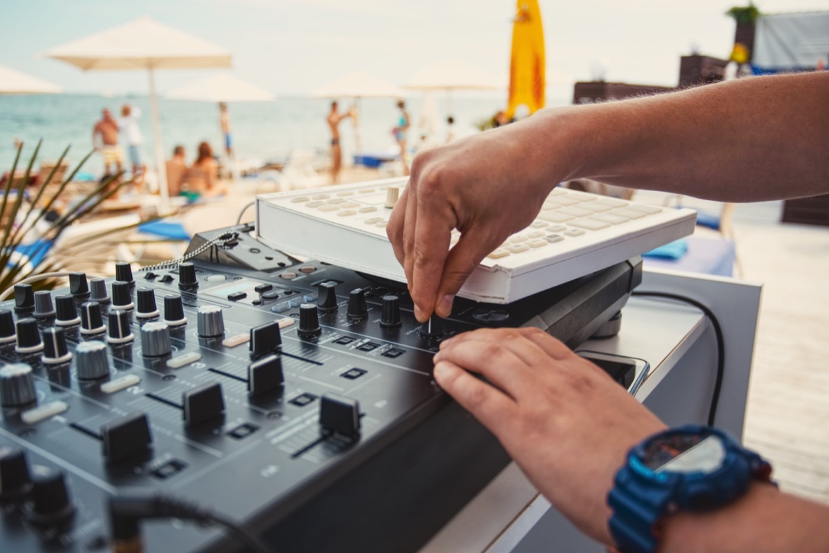 pool dj, 1999 teen choice awards