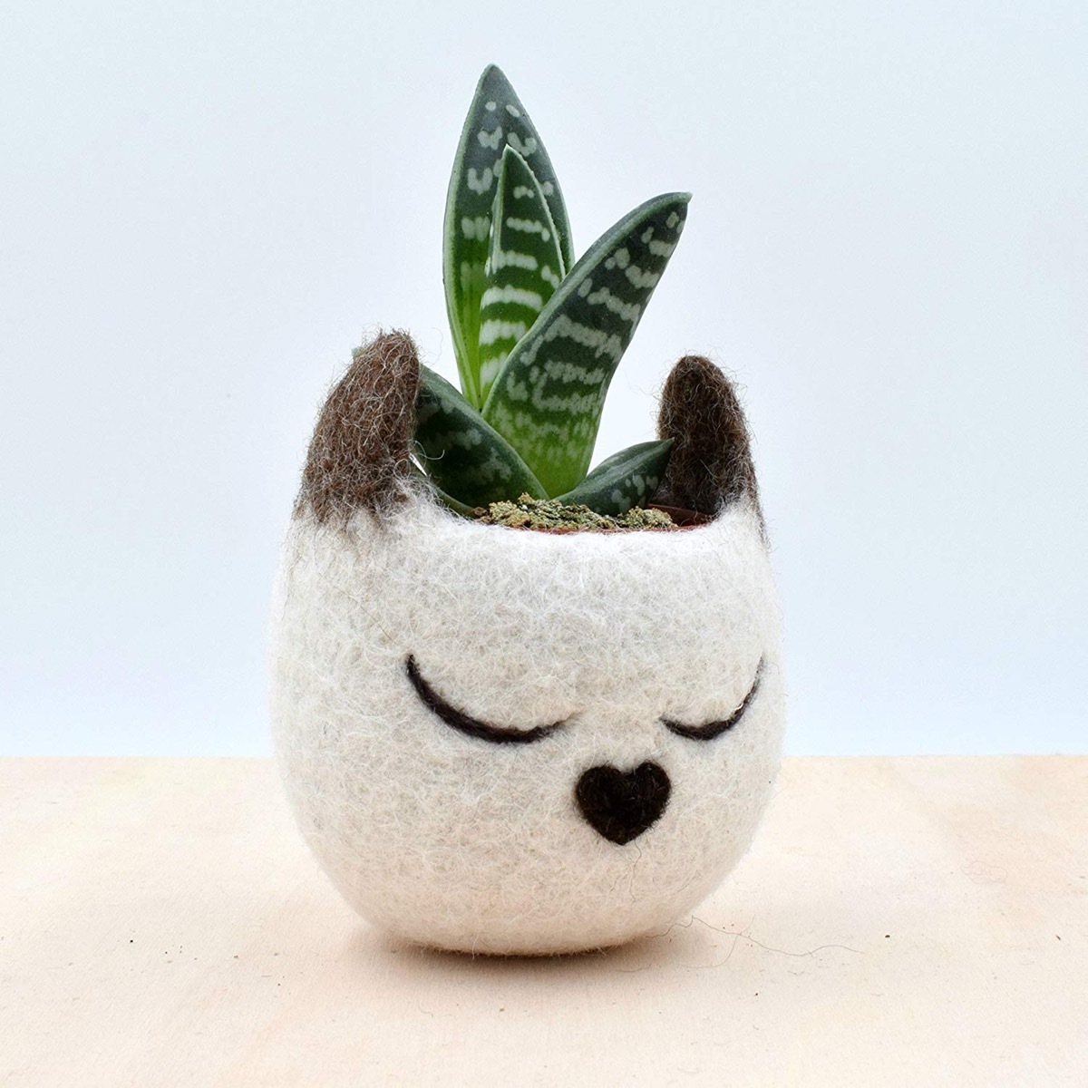 Siamese Cat Felt Planter {Handmade Items From Amazon}