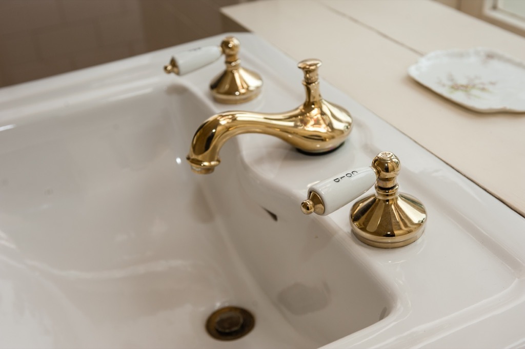 brass faucet, vintage home upgrade