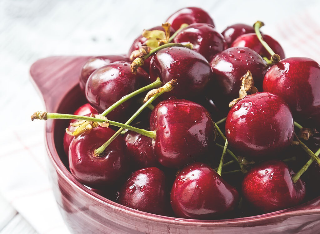 Cherries in bowl