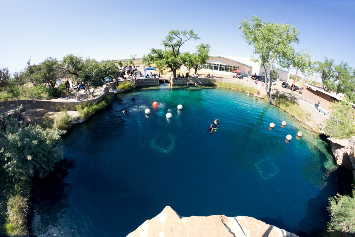 the blue hole in santa rosa new mexico