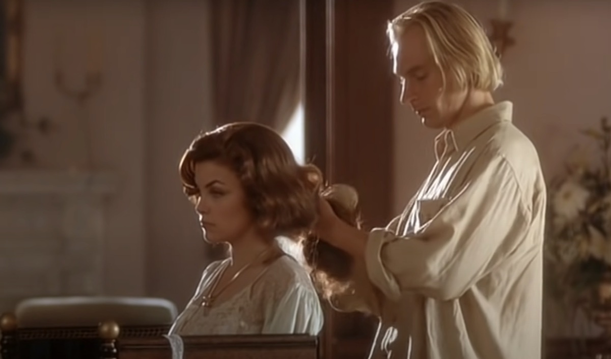 Sherilyn Fenn and Julian Sands in Boxing Helena