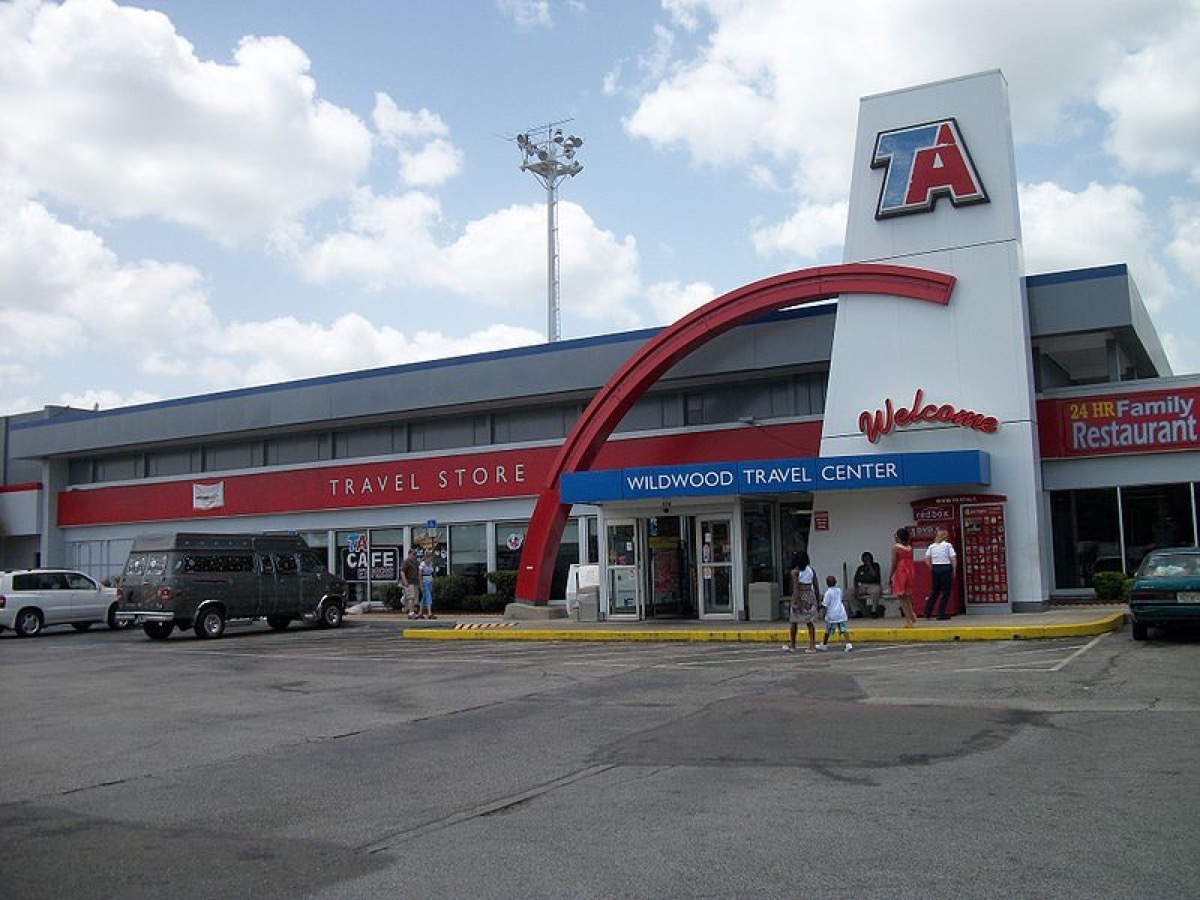 The Wildwood Travel Center, a franchise of Travel Centers of America along Interstate 75 off of Florida State Road 44 in Wildwood, Florida. This section of SR 44 is loaded with truck stops, tourist centers, hotels, and what not, not only because of the interchange with I-75, but because of the close proximity of the northern terminus of Florida's Turnpike.