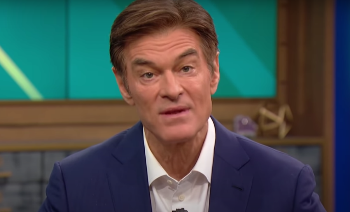 Dr. Oz hosting his show in March 2021