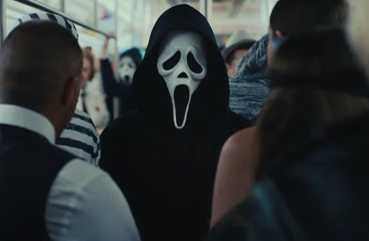 ghostface on the train in scream vi