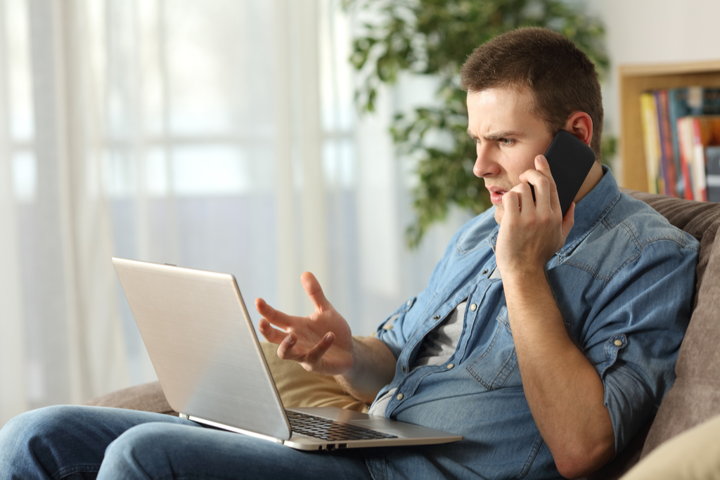 Angry Customer Talking on the Phone Worst Things to Say to Customer Service