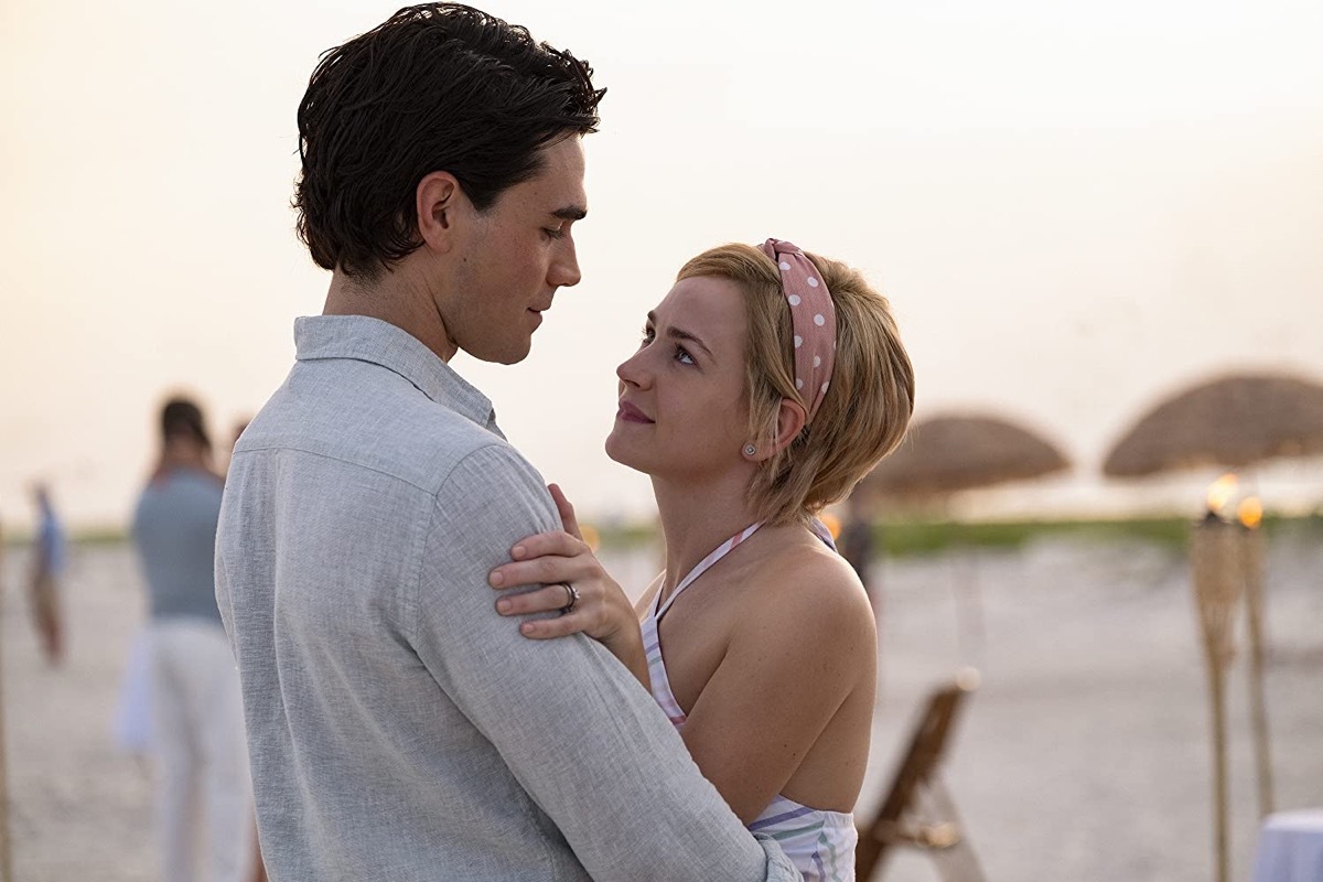 K.J. Apa and Britt Robertson in I Still Believe