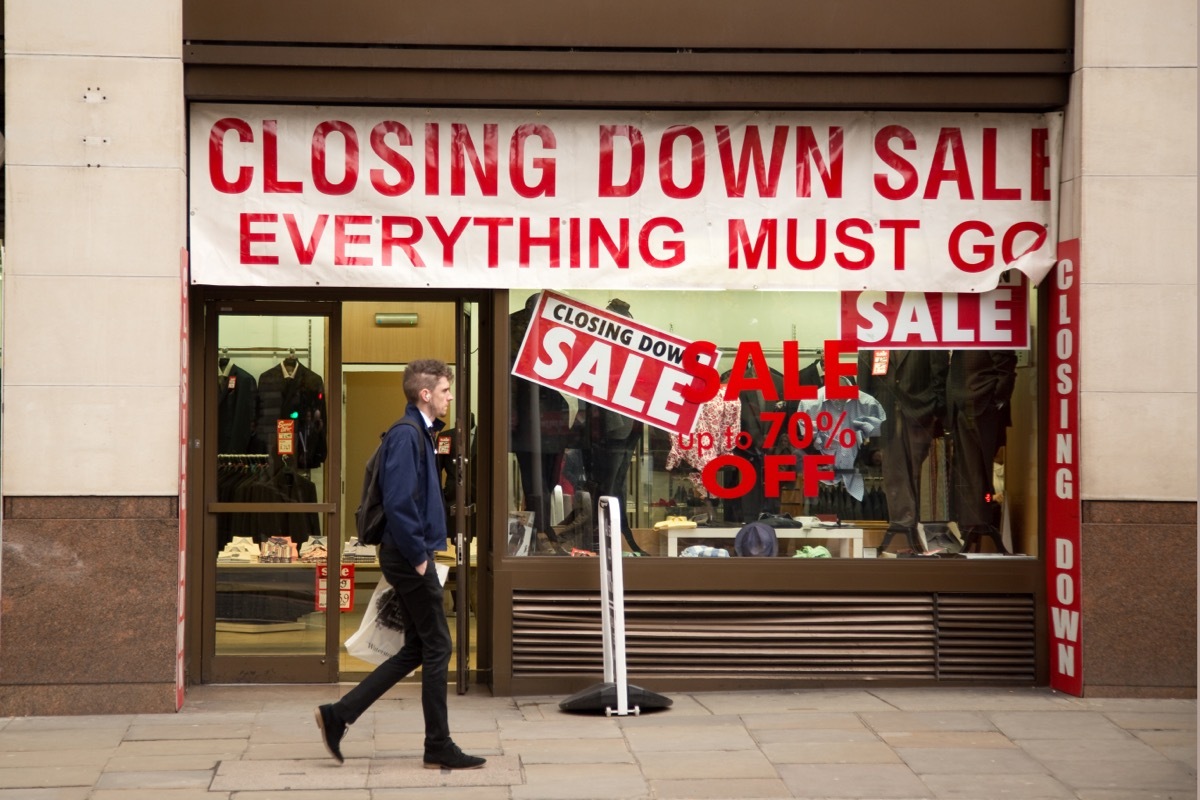 store closing sign