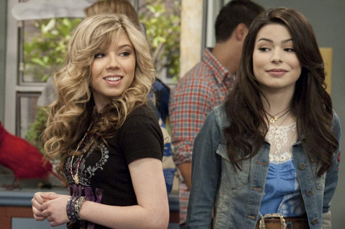 Jennette McCurdy and Miranda Cosgrove in 'iCarly'