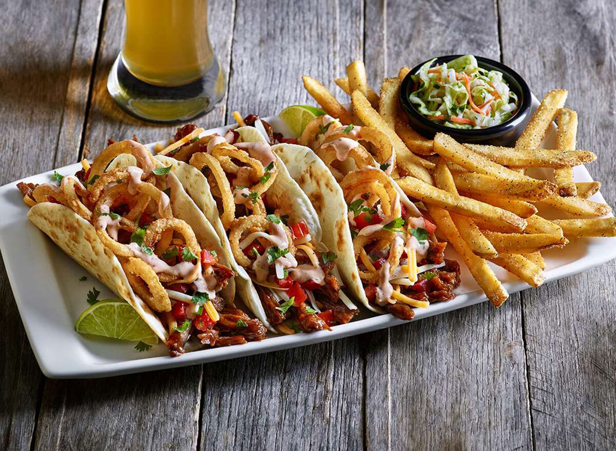 applebees bbq brisket tacos on white plate