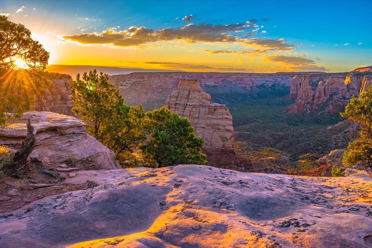 Beautiful Fall Sunrise Hike at Colorado National Monument