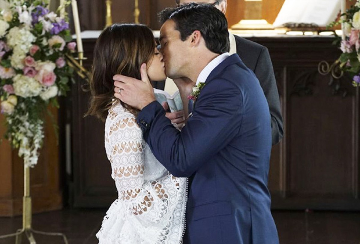 aria and ezra on pretty little liars