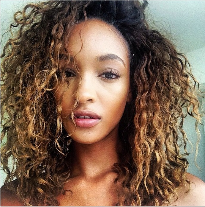 gorgeous-celebs-who-showed-us-what-their-real-and-natural-hair-looks-like-15