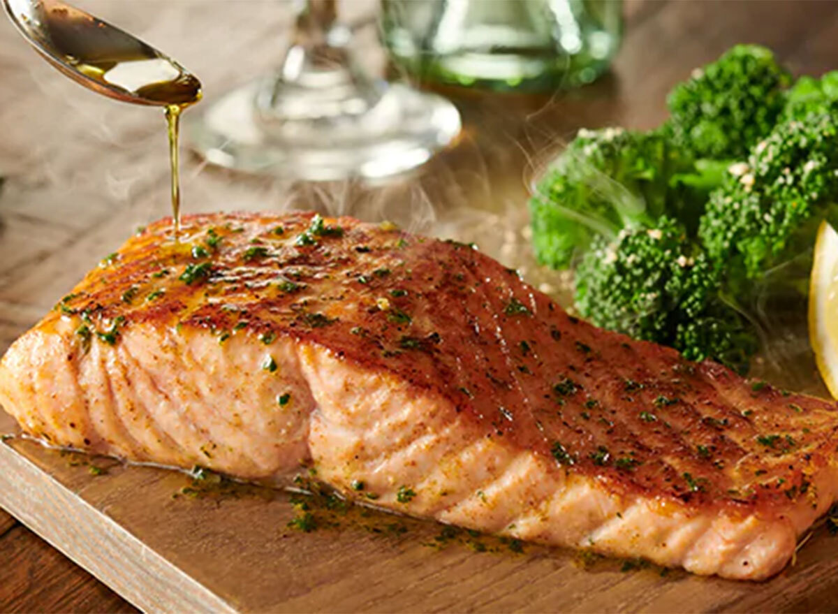 olive garden herb-grilled salmon