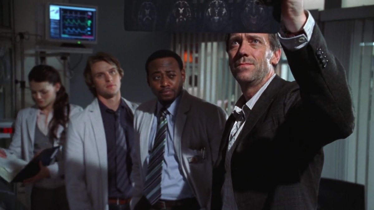 house scene with dr. house played by hugh laurie