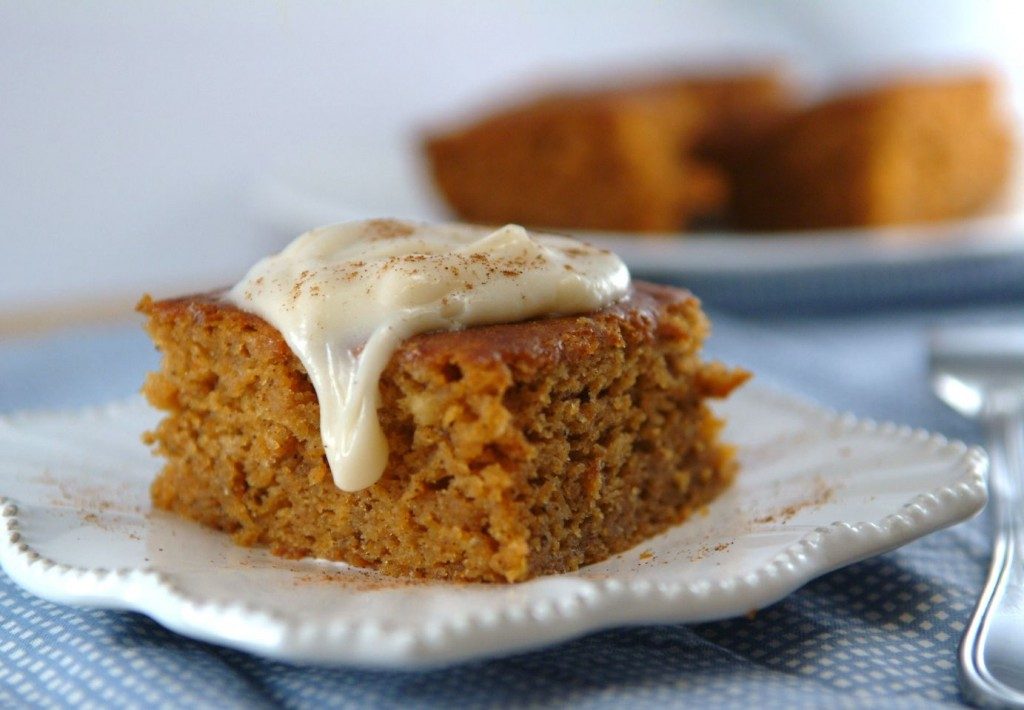 Pumpkin-Banana Bars | 12 Healthy Pumpkin Recipes Perfect for Fall | Her Beauty