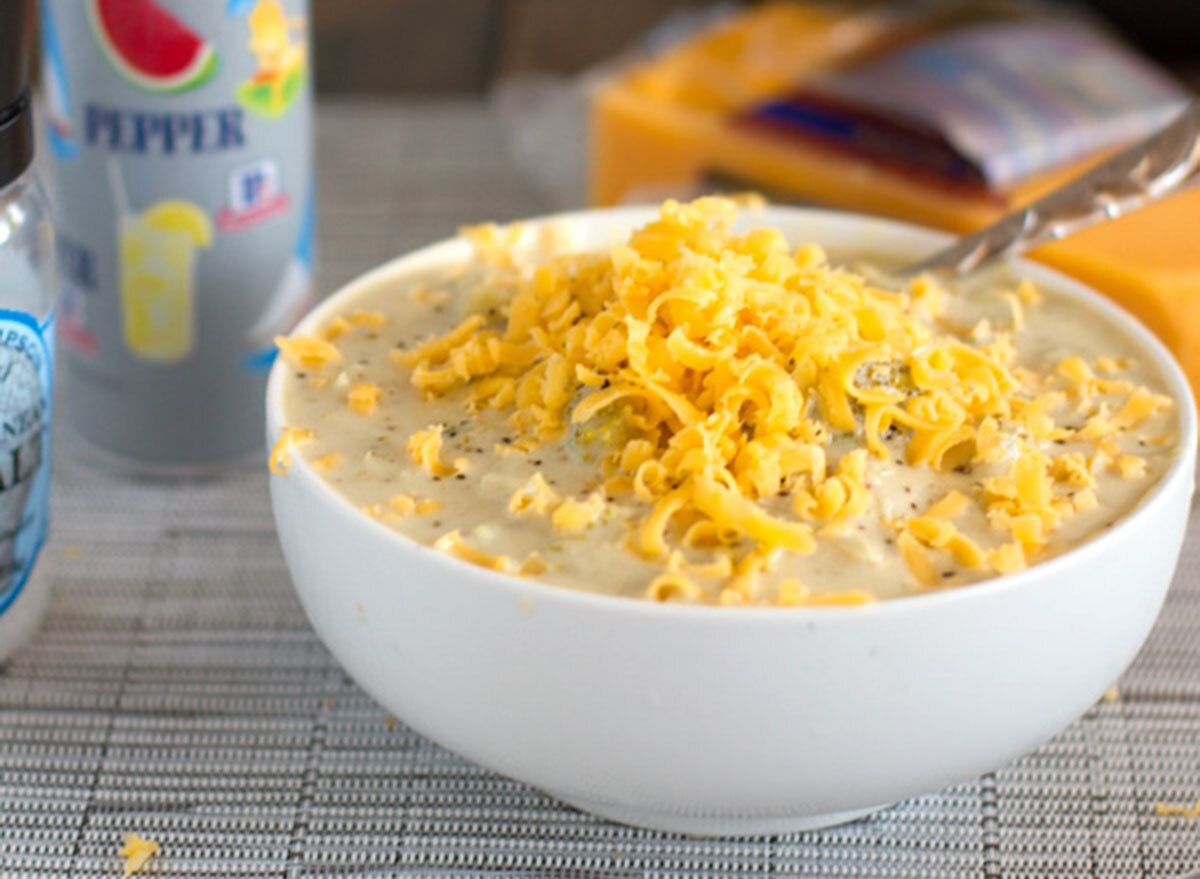 crockpot broccoli cheese soup