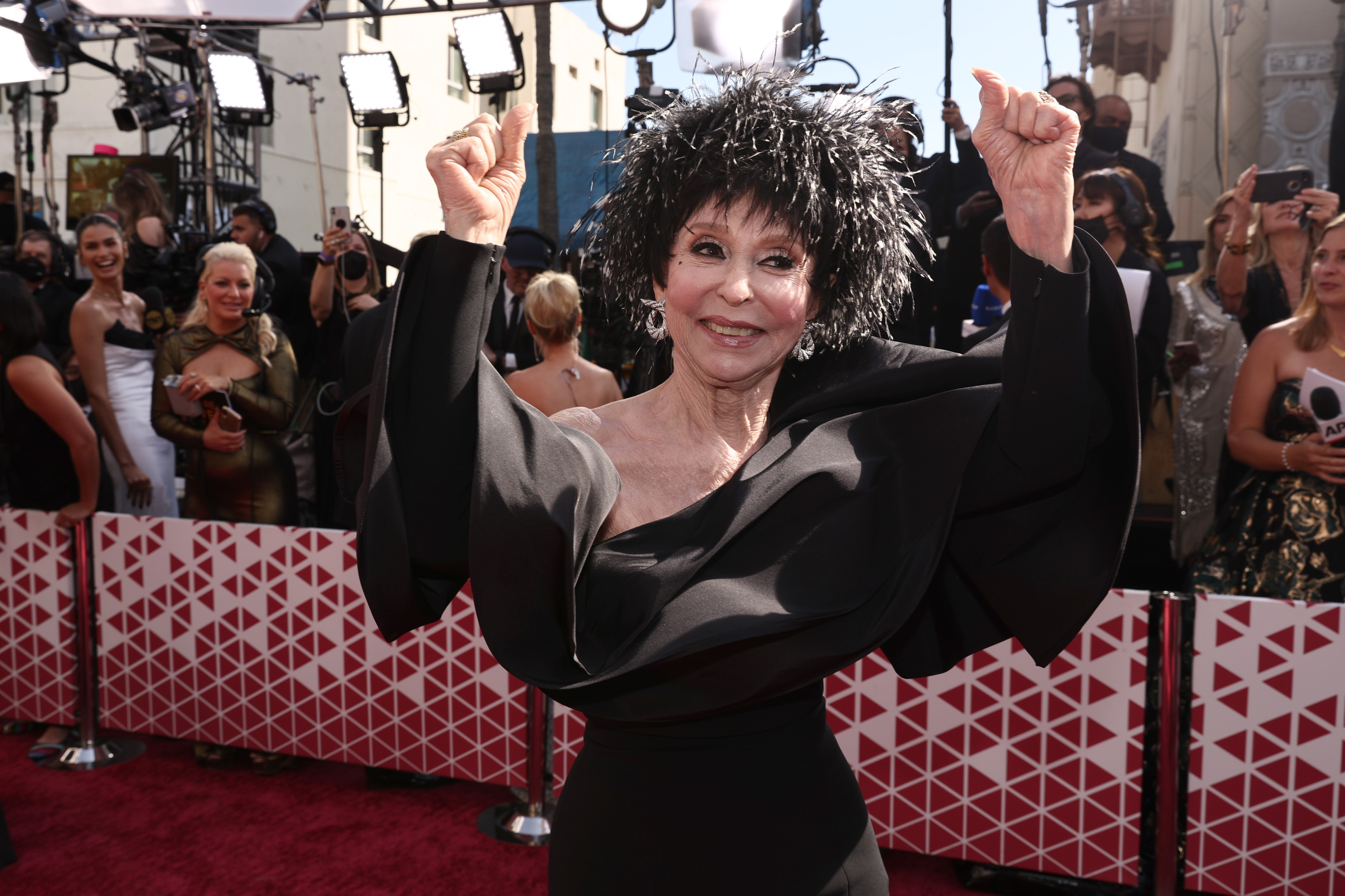 rita moreno on red carpet