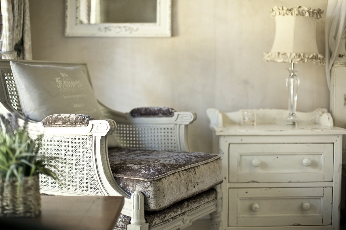 Shabby chic home worst interior design trends